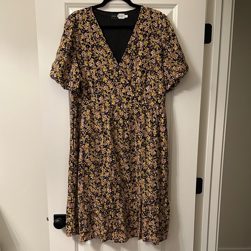Piper & Scoot Floral V-Neck Midi Dress
